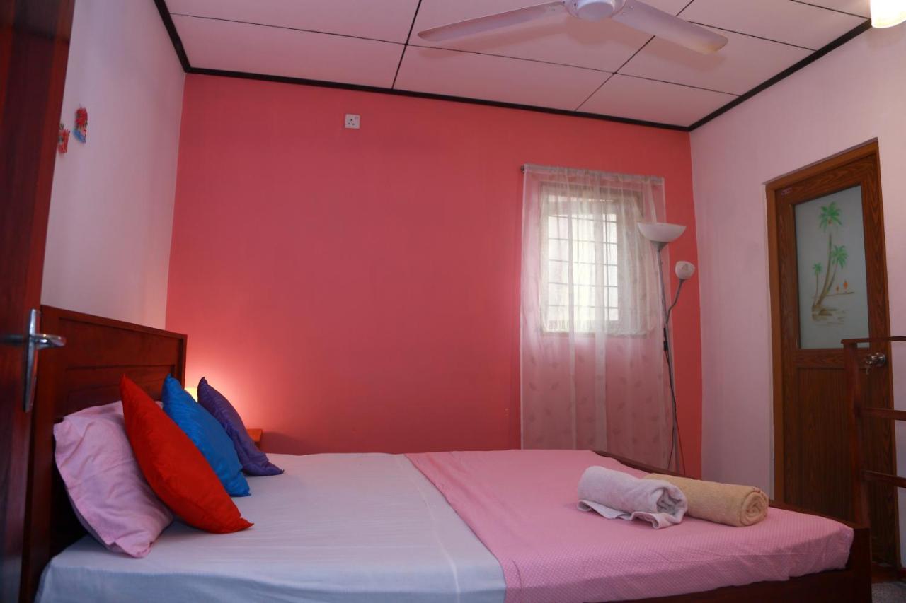 Sea Shine Beach Resort Mirissa Kültér fotó