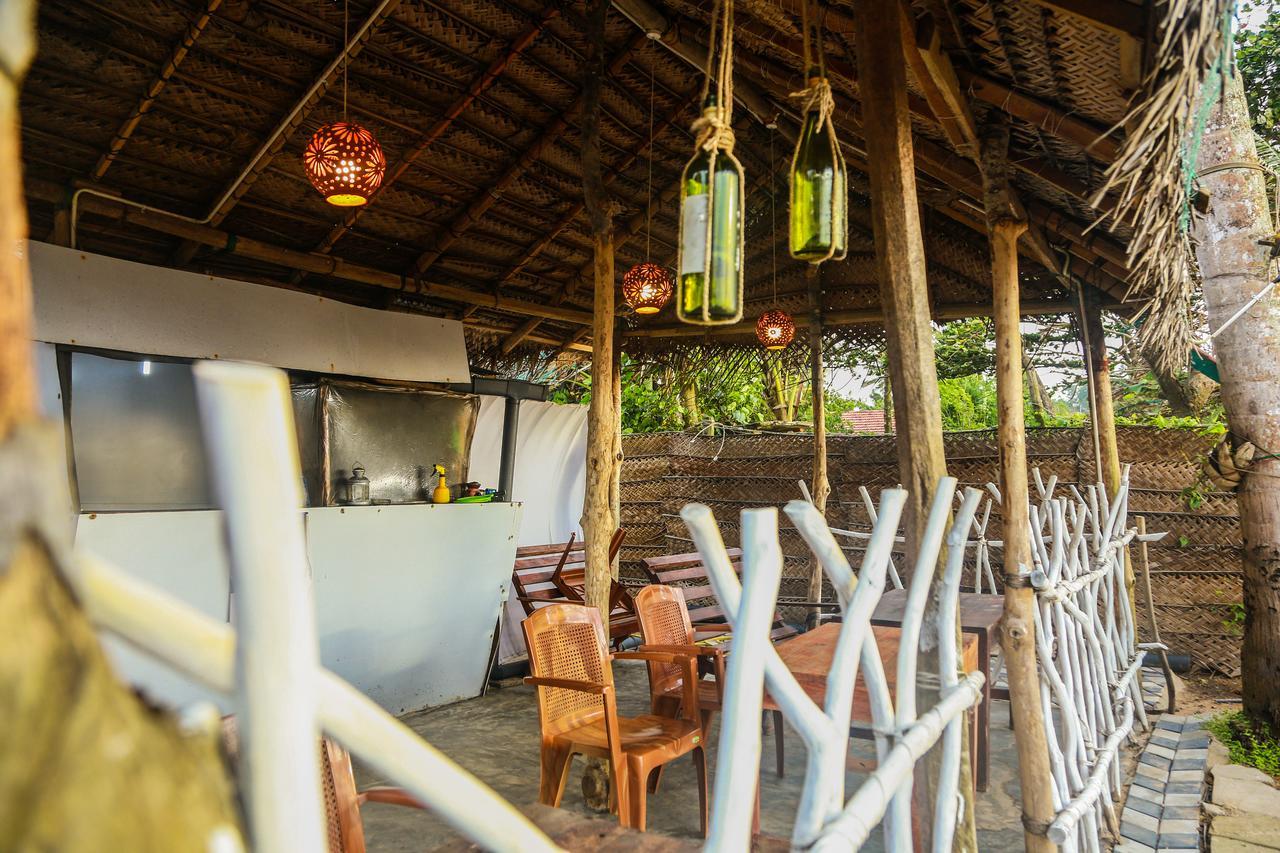 Sea Shine Beach Resort Mirissa Kültér fotó
