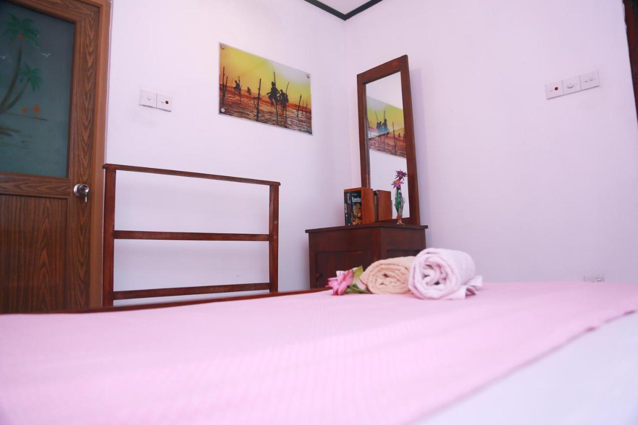 Sea Shine Beach Resort Mirissa Kültér fotó