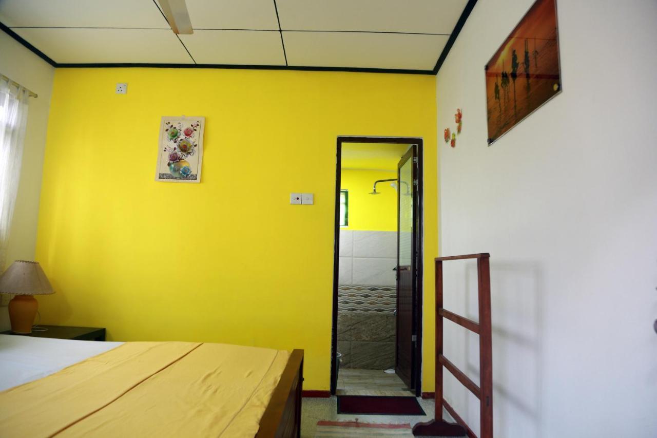 Sea Shine Beach Resort Mirissa Kültér fotó